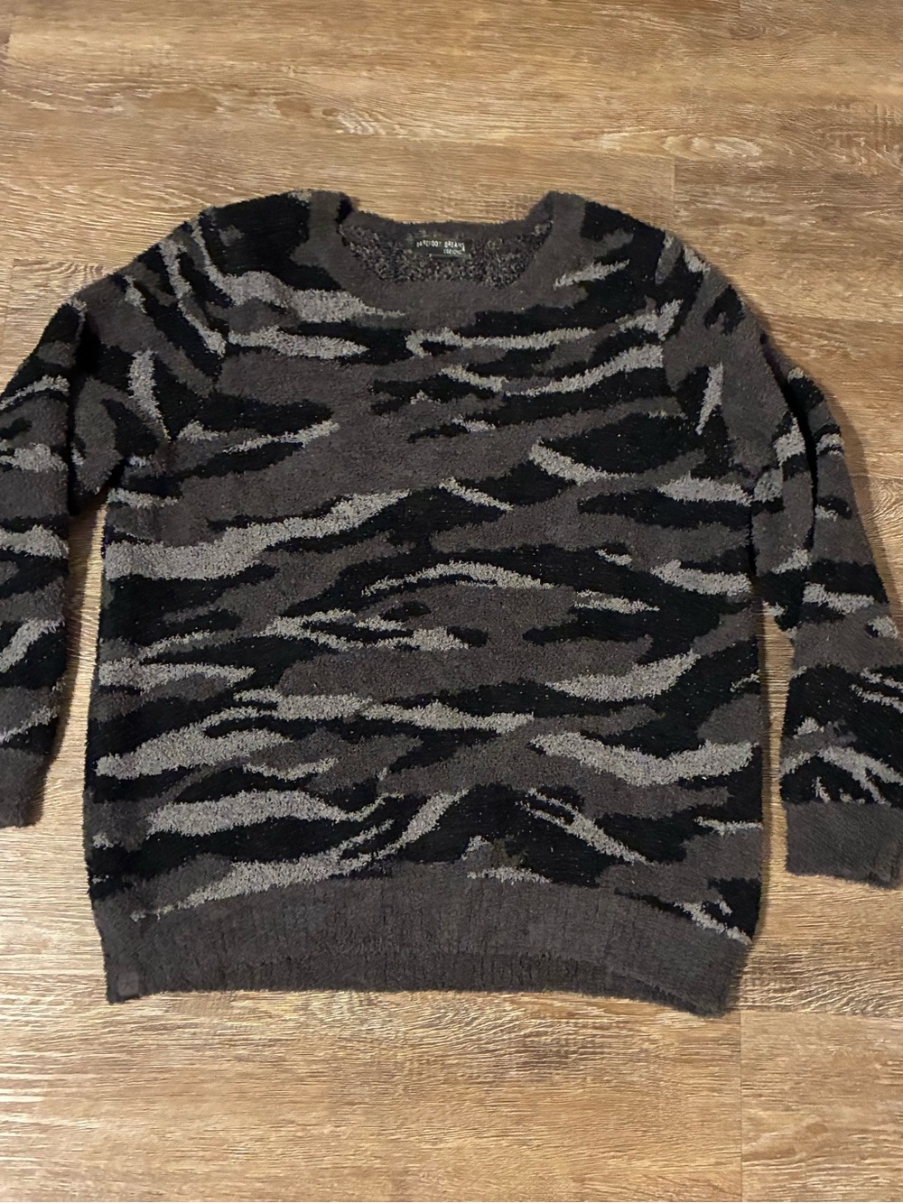 Barefoot Dreams CozyChic Camo Sweater Womens XL Black Gray Plush Pullover